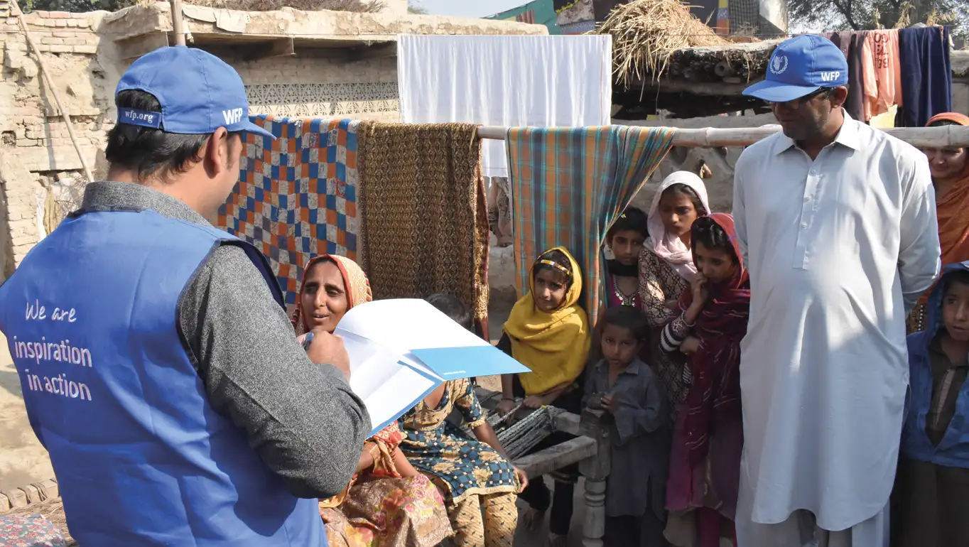 UN Volunteers Volunteer